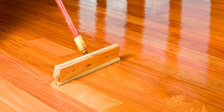 https://www.parquetsgirona.com/img/servicios/abrillantado-parquet.jpg