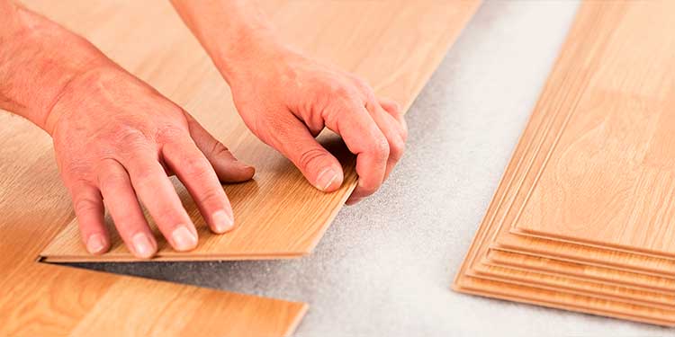 https://www.parquetsgirona.com/img/servicios/parquet-laminado.jpg